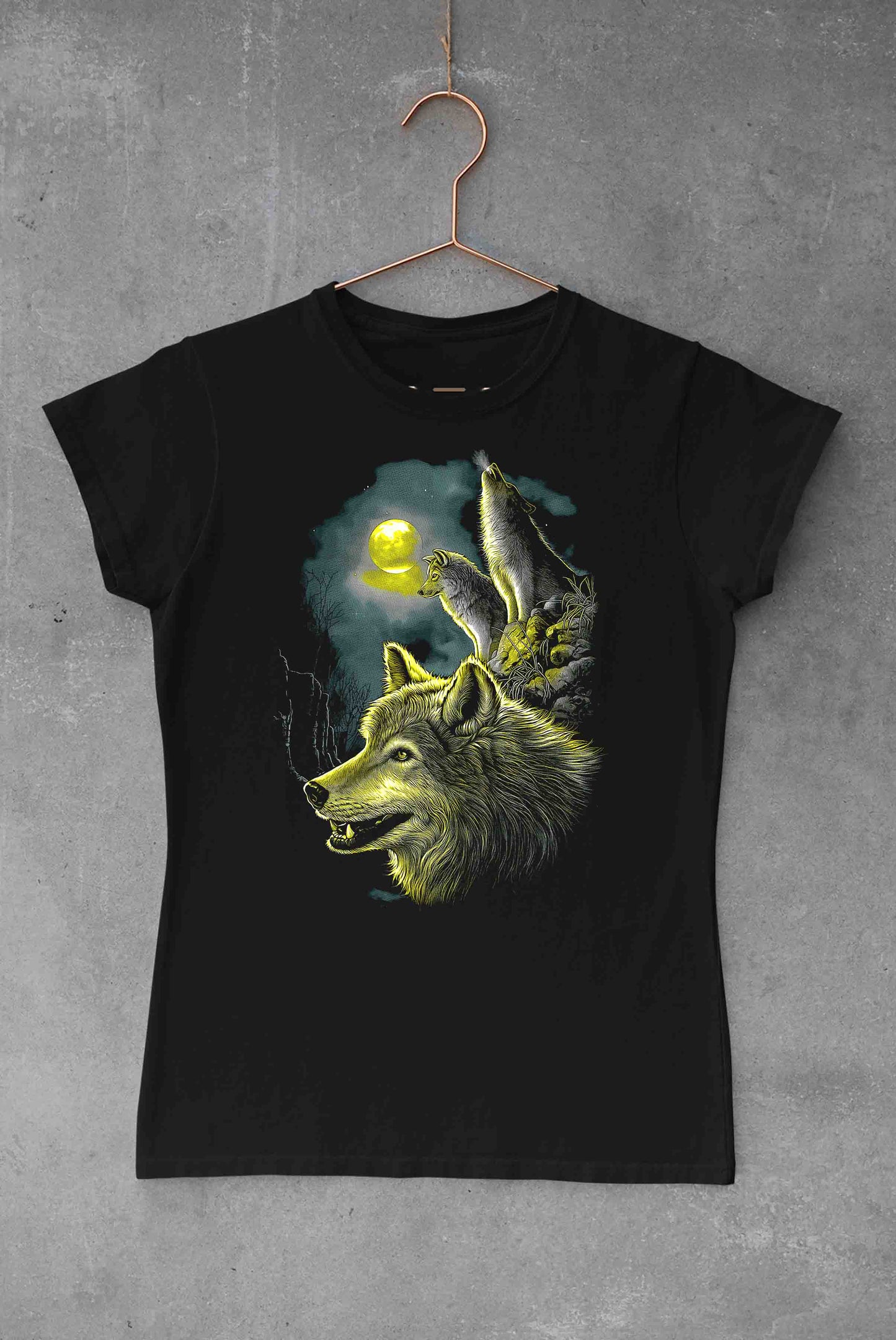 Howling Wolves